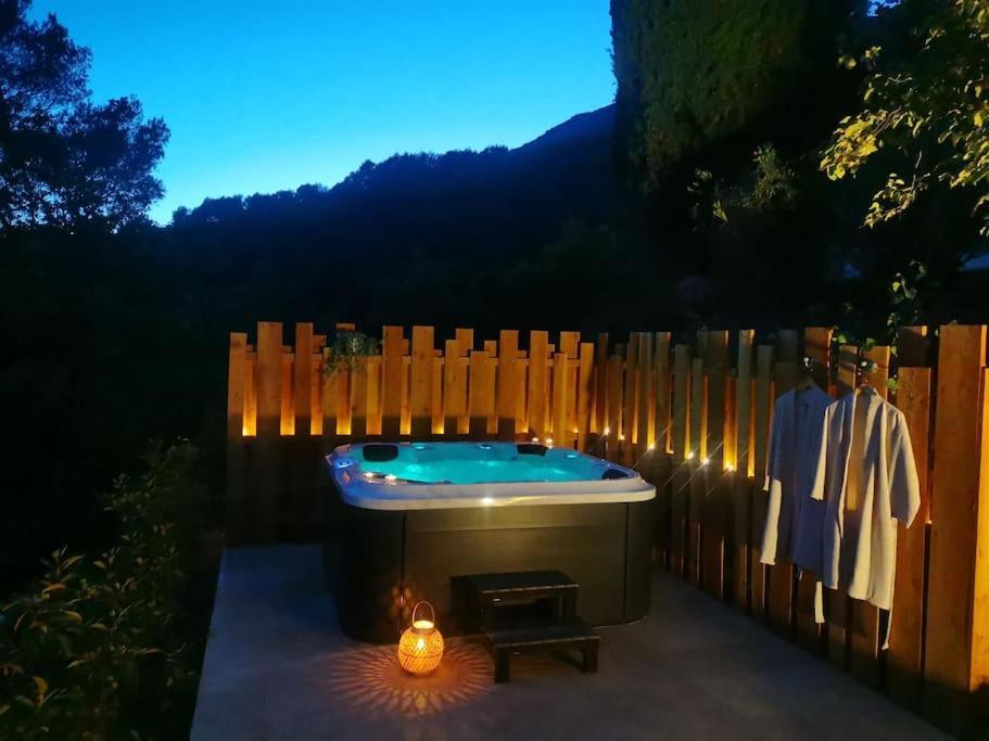Maison A La Campagne Avec Spa Et Piscine トゥレット・シュル・ルー エクステリア 写真